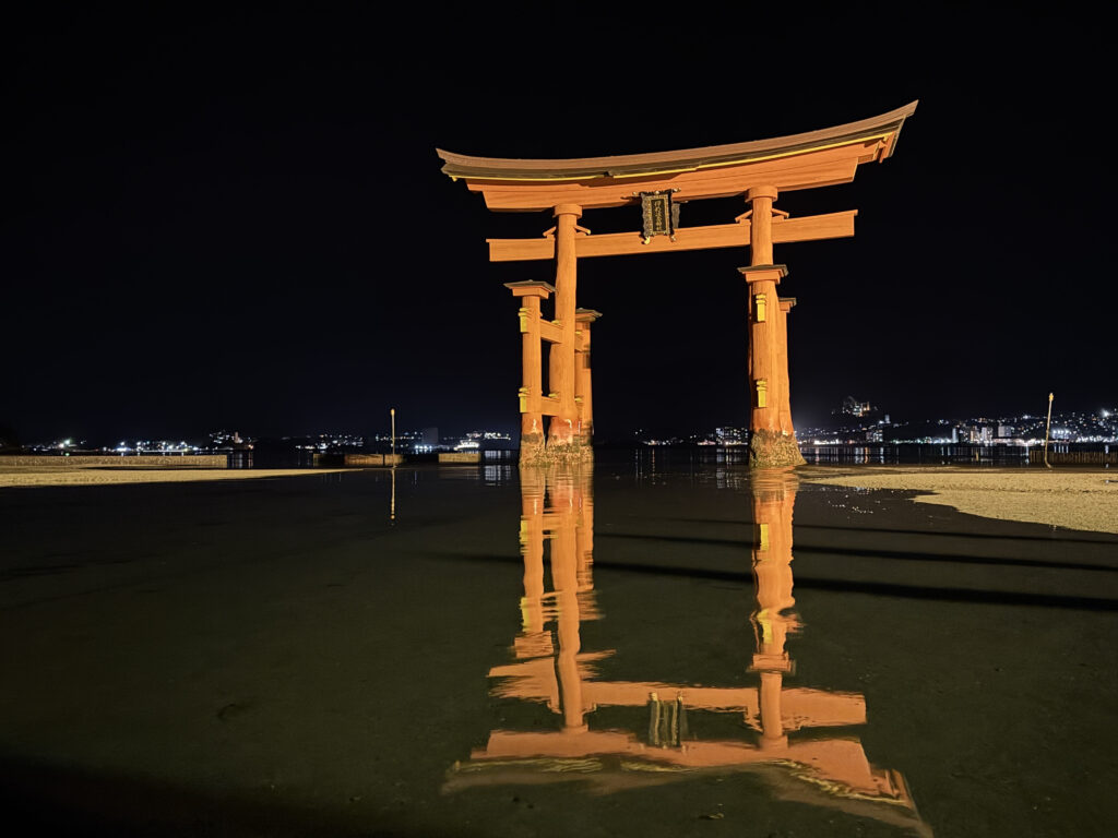 Otorii, Miyajima, Night